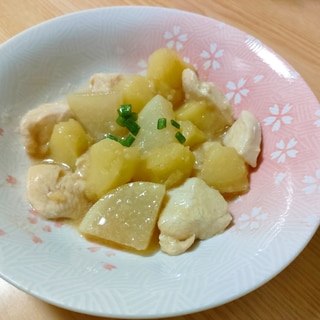 鶏肉とじゃがいもと大根の煮物